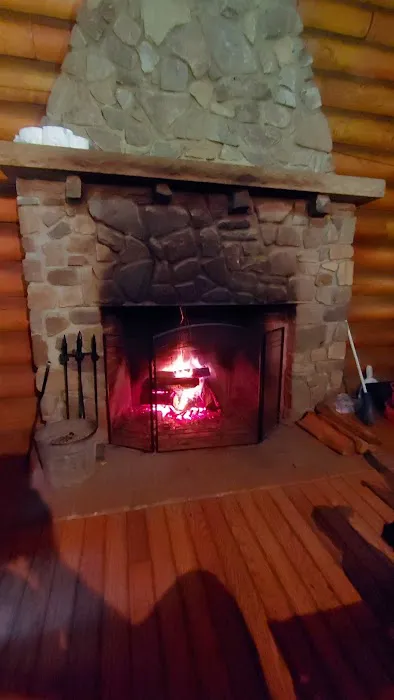 Middle Mountain Cabins Picture 7