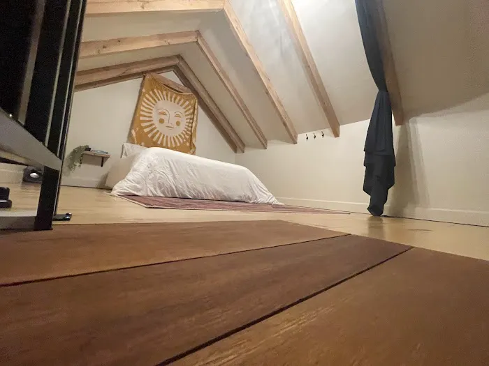 The Hemlock Place Picture 3