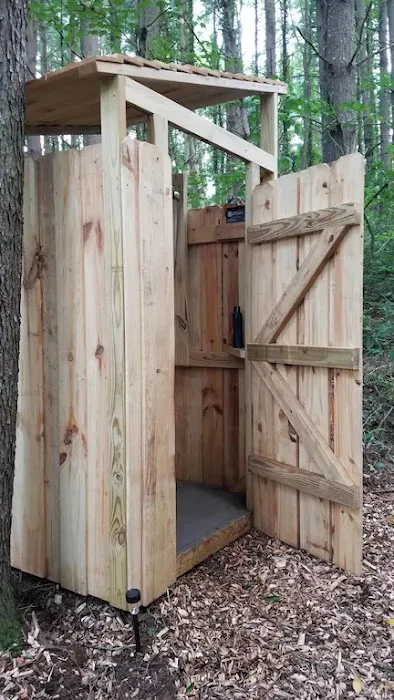 Dragonfly Lake / The Beaver Lodge / The Pine Treehouse Picture 10