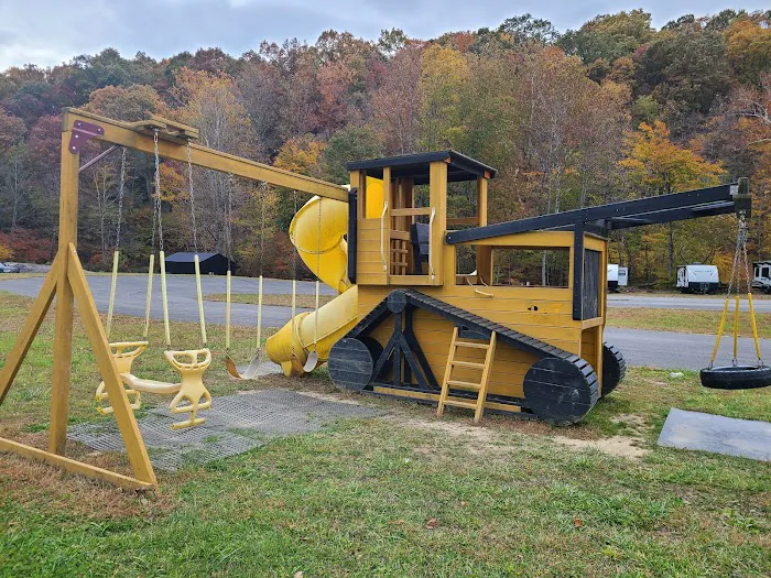 Smokey Bottom Campground Picture 6