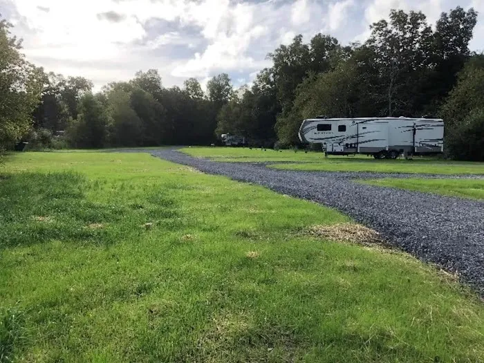 Hollybrook Farm Campground Picture 6