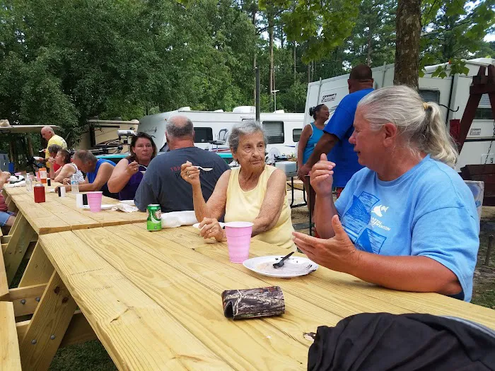 Strick's Family Campground Picture 6