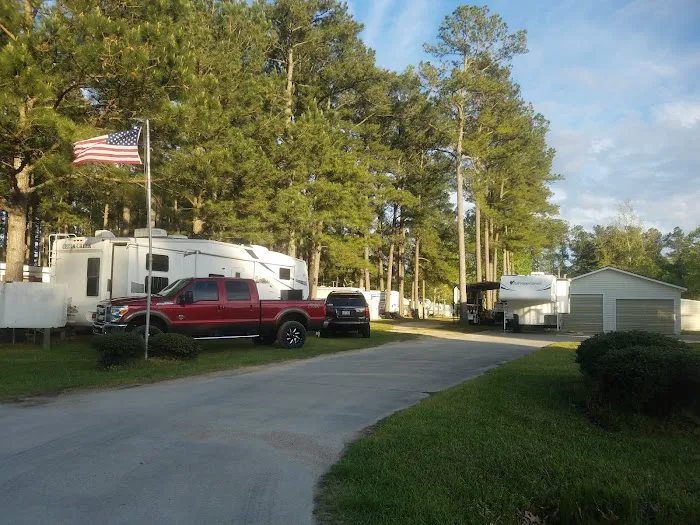 Strick's Family Campground Picture 10