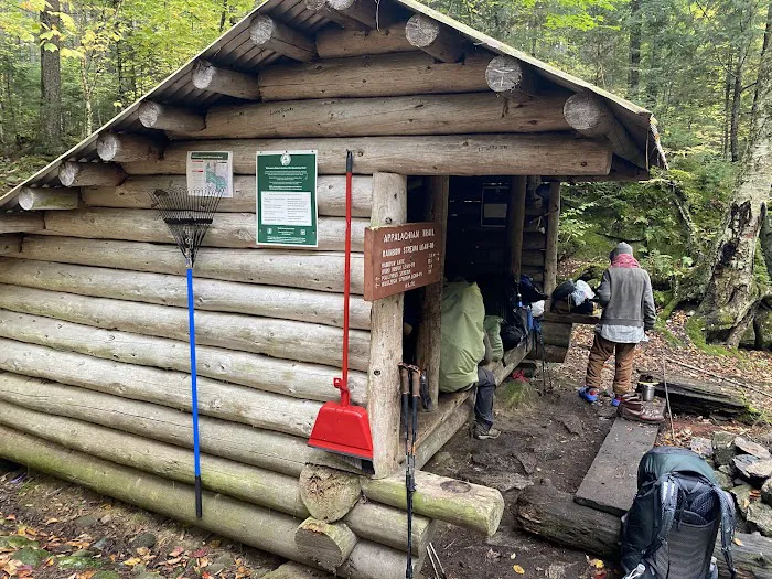 Rainbow Stream Lean-to Picture 2