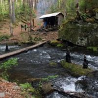 Rainbow Stream Lean-to ico