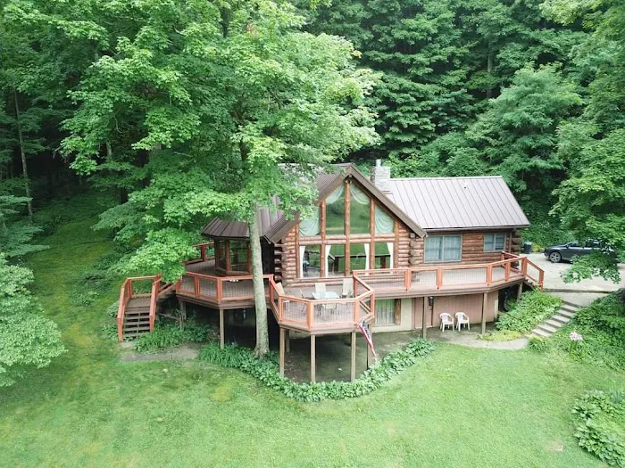 Eagle Rock Lodge Picture 6