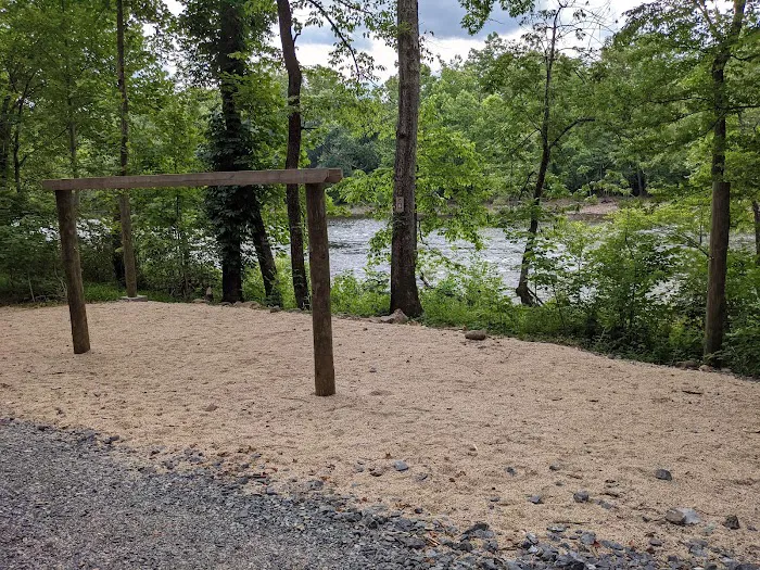 Twin River Campground Driveway Picture 6