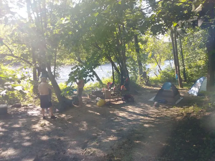 Twin River Campground Driveway Picture 1