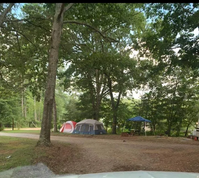 TUCK-AWAY CAMPGROUND Picture 7