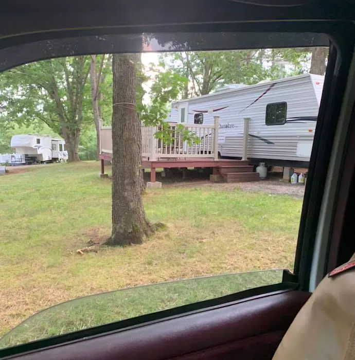 TUCK-AWAY CAMPGROUND Picture 8