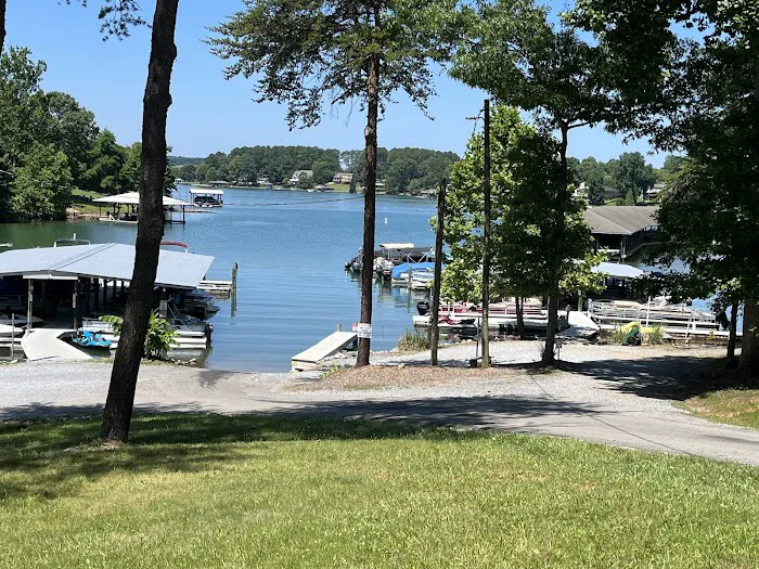 Eagle's Roost Picture 7