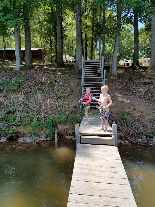 Lazy Cove Campground Picture 7