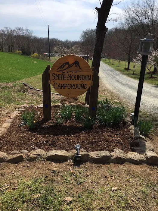 Smith Mountain Campground Picture 10