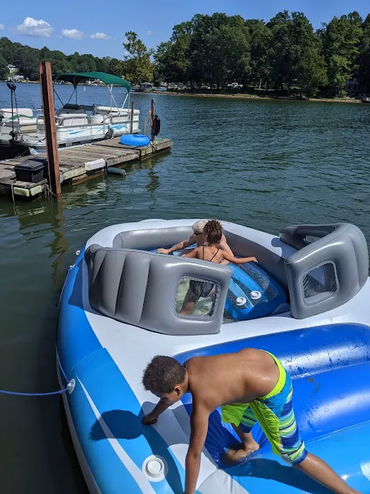 Blue Ridge Campground & Marina Picture 5