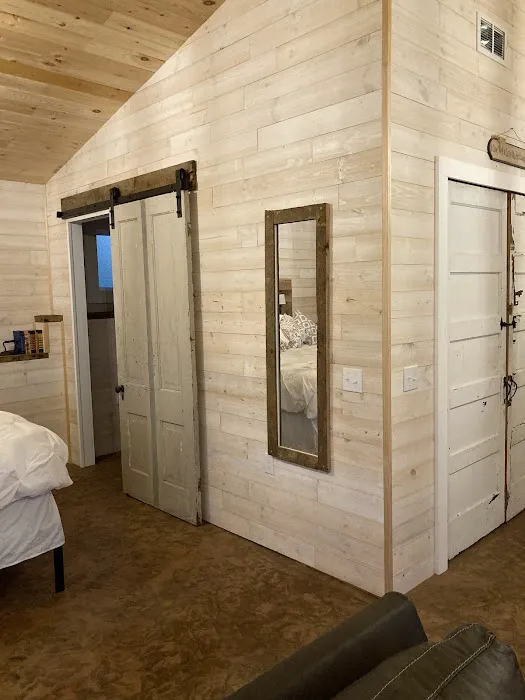 Black Water Junction Cabin Picture 8