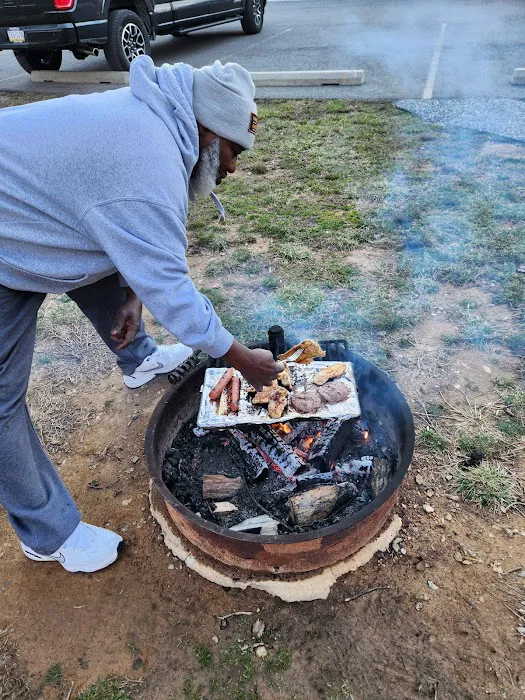 Don's Cab-Inns Campground Picture 9