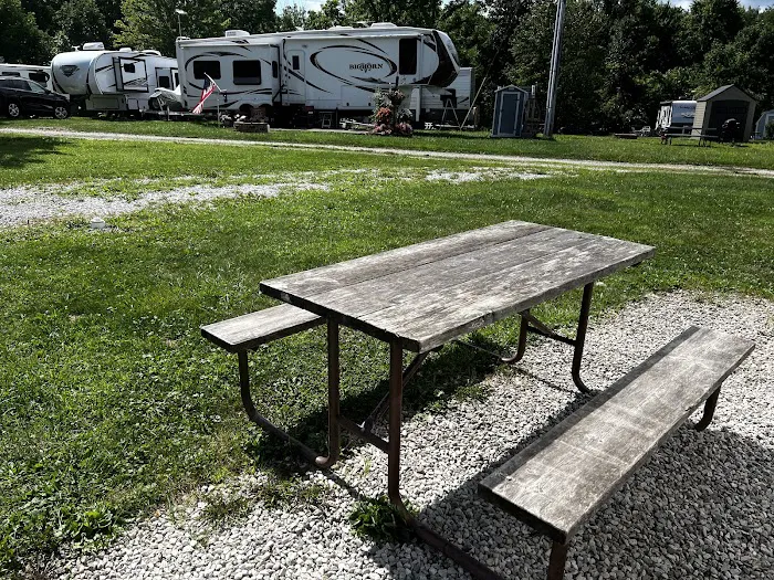 Maple Lakes Campgrounds Picture 2