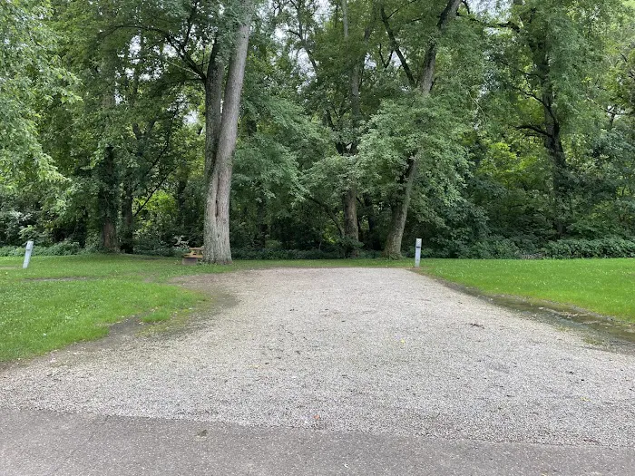 Lake Park Campground Picture 3