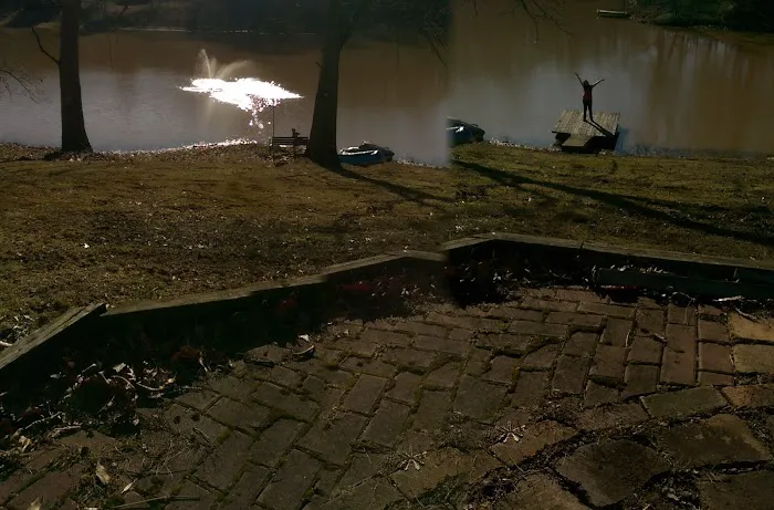 Davlin Lake Picture 1