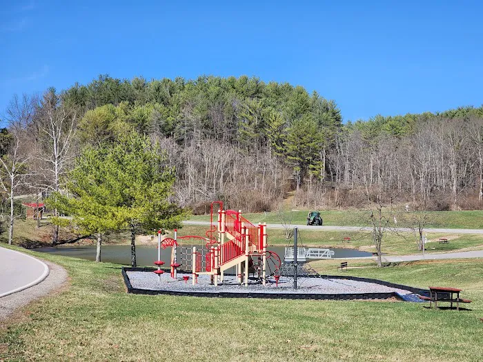 Jesse Owens State Park - Hook Lake Campground Picture 4