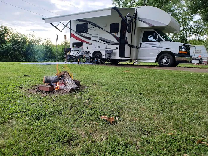 Blennerhassett RV Park Picture 6