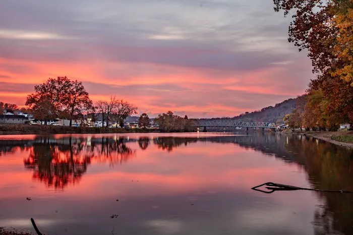 Riversedge Campground & Marina Picture 1