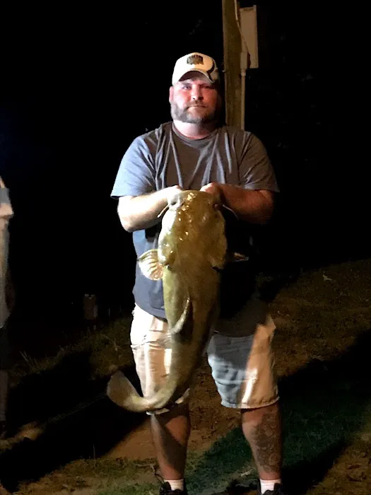 Riversedge Campground & Marina Picture 2