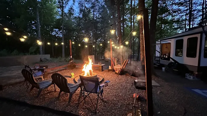 Paradise Lake and Campground Picture 1