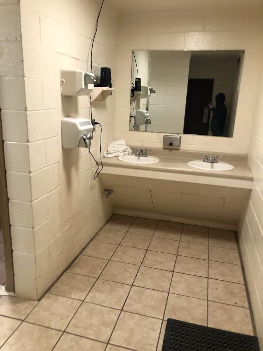 Riverside Campground Picture 3