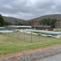 Moncove Campground at Moncove Lake ico