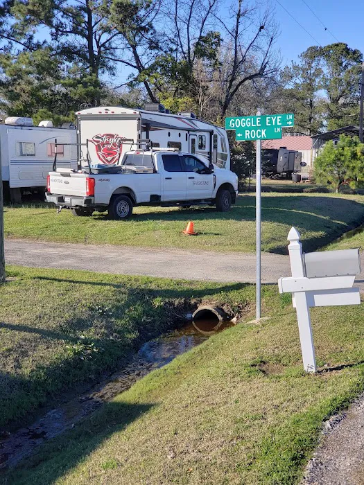 Riverside Campgrounds Picture 6
