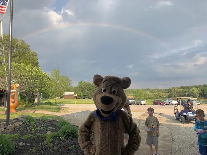 Whispering Hills Jellystone Park Camp Resort Picture 7