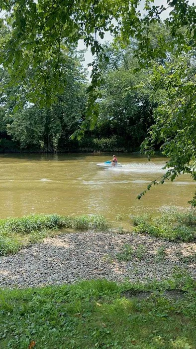 Relaxing Rivers Campground Picture 4