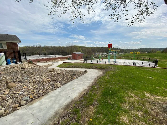 The PORT Campground & Docks Picture 4