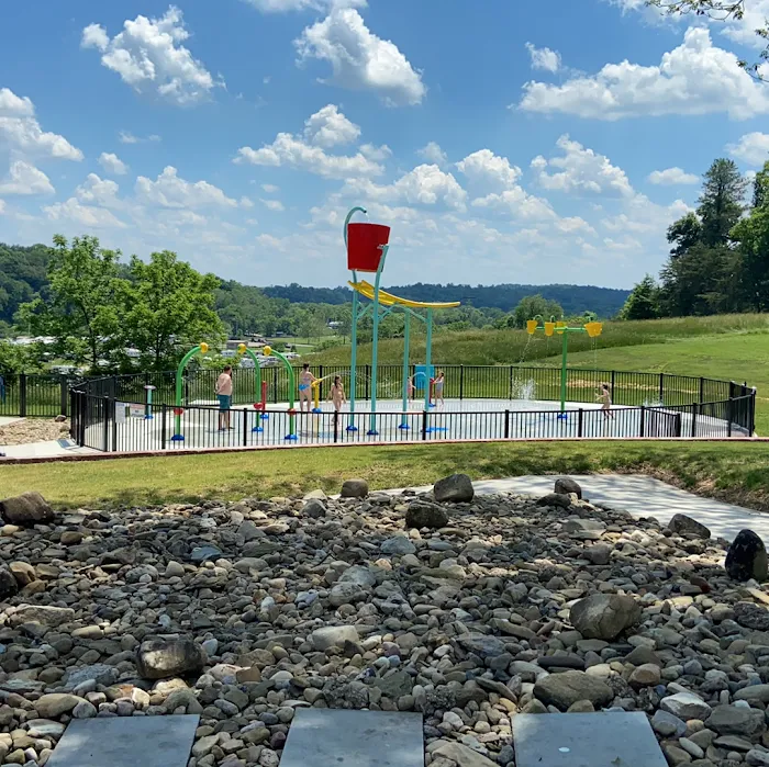 The PORT Campground & Docks Picture 9