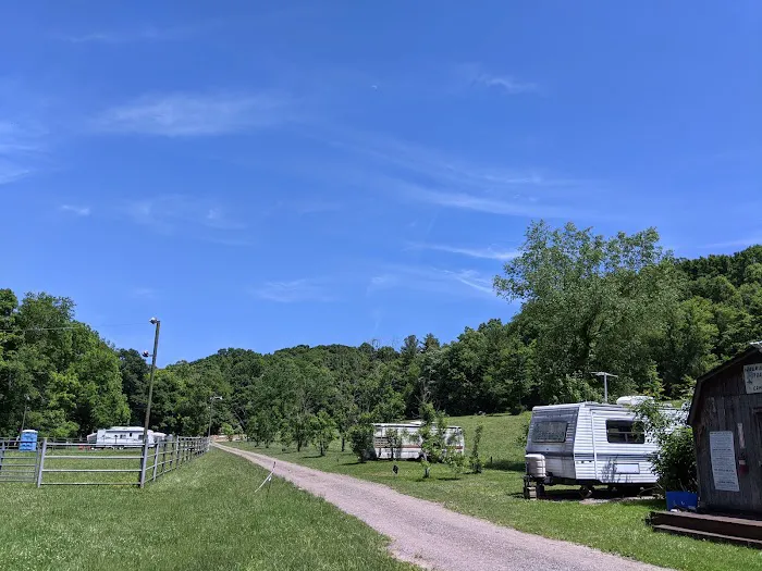 WALKAbOUT Creek Campground Picture 4