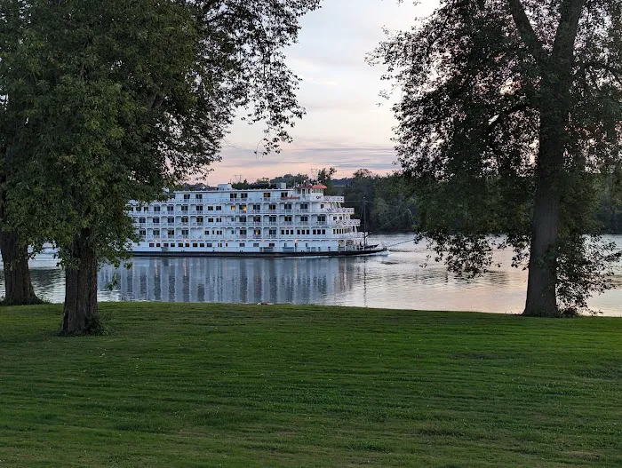 Lock 24 RV Park and Campground Picture 2