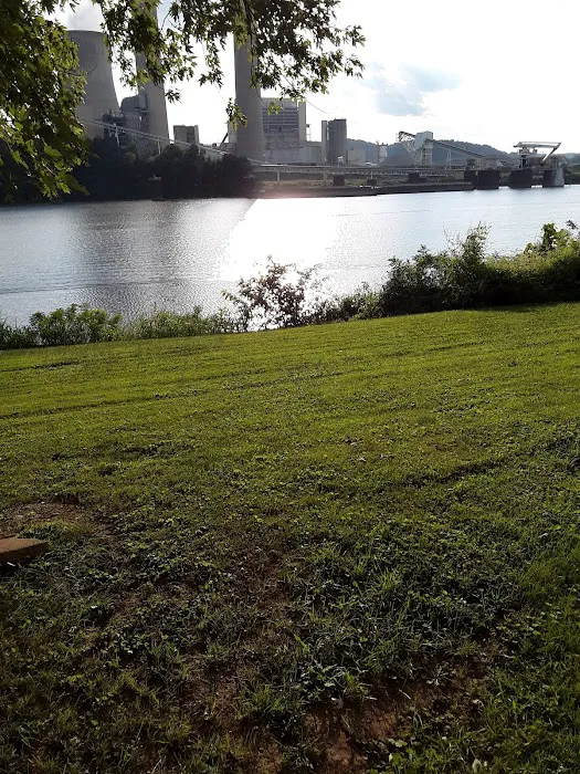 Lock 24 RV Park and Campground Picture 10