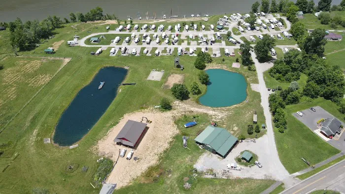 Let's Dock Campground Picture 2