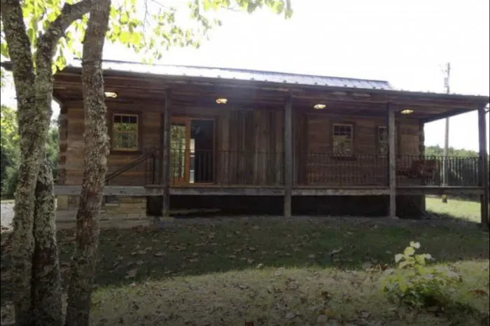 Evergreen Cabin at Second Creek Picture 1