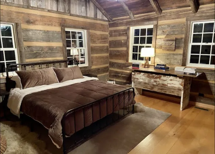 Evergreen Cabin at Second Creek Picture 2