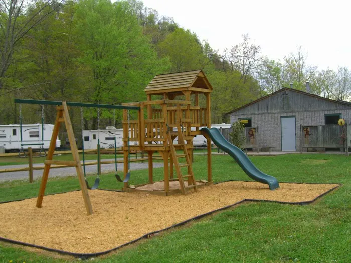 Greenbrier River Campground, Cabins and River Trips Picture 8