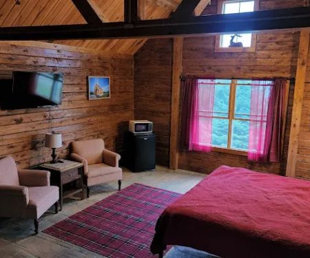 Flagpole View Cabins