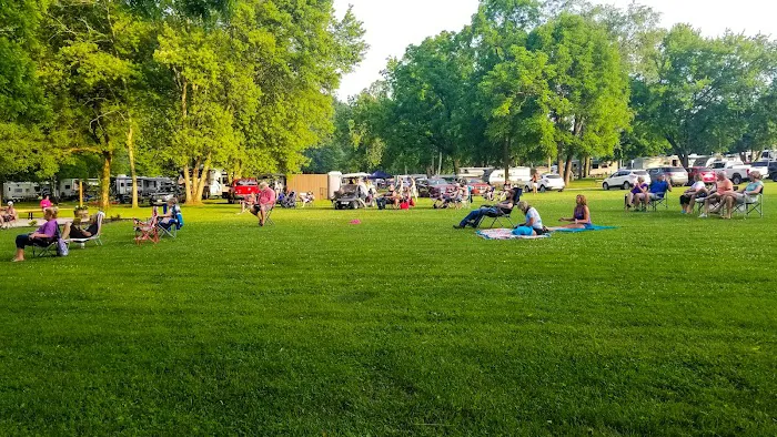 Wally World Riverside RV Resort & Camping Picture 8