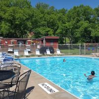 Wally World Riverside RV Resort & Camping ico