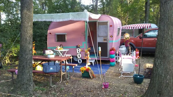 Toodik Family Campground Cabin & Canoeing Picture 1