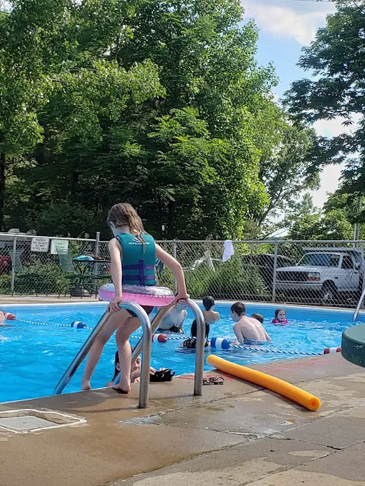 Toodik Family Campground Cabin & Canoeing Picture 6