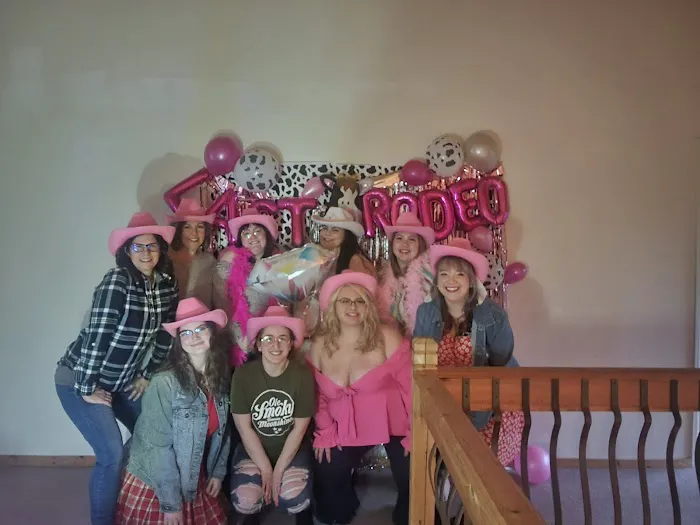 Serenity Hill Escape Picture 1