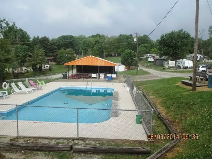 LA-Z Acres Campground Picture 4