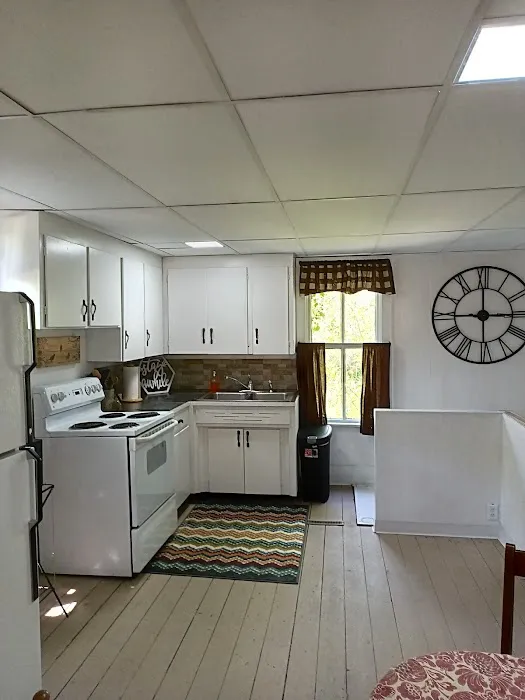 Pop's Place Camping & Cabins LLC Picture 3